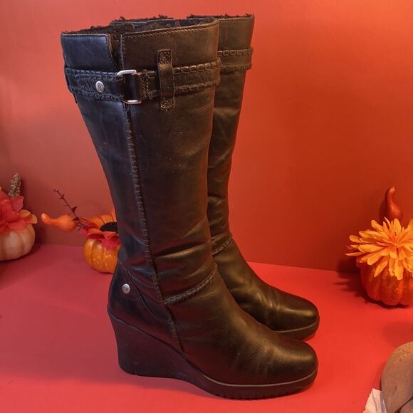 Ugg boots SZ 7 - Picture 4 of 7